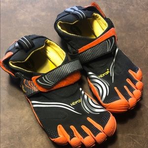 Vibram 5 finger shoes